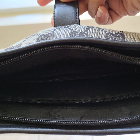 AUTHENTIC Vintage Gucci black shoulder bag - Picture 10 of 14